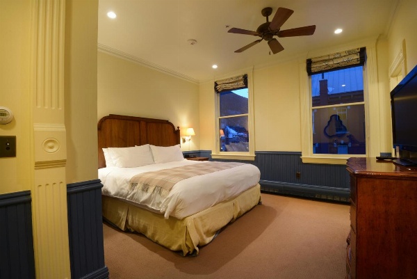 New Sheridan Hotel image 5