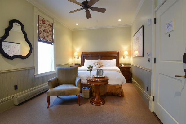 New Sheridan Hotel image 6